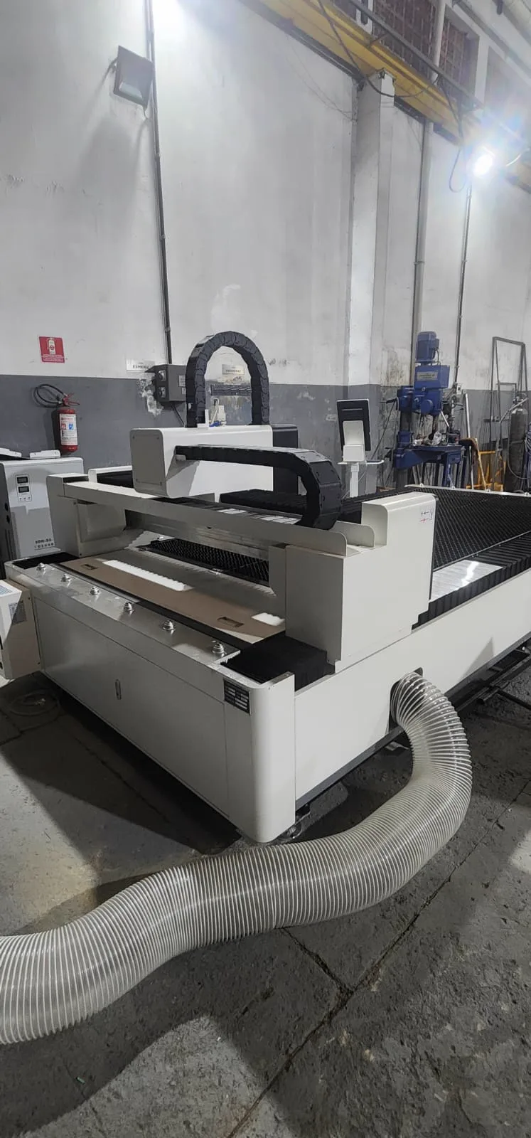 Serviço de corte a laser industrial pela Priore Metalurgia